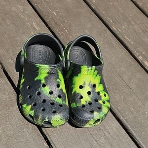 Crocs Kids' Black and Green Clogs
